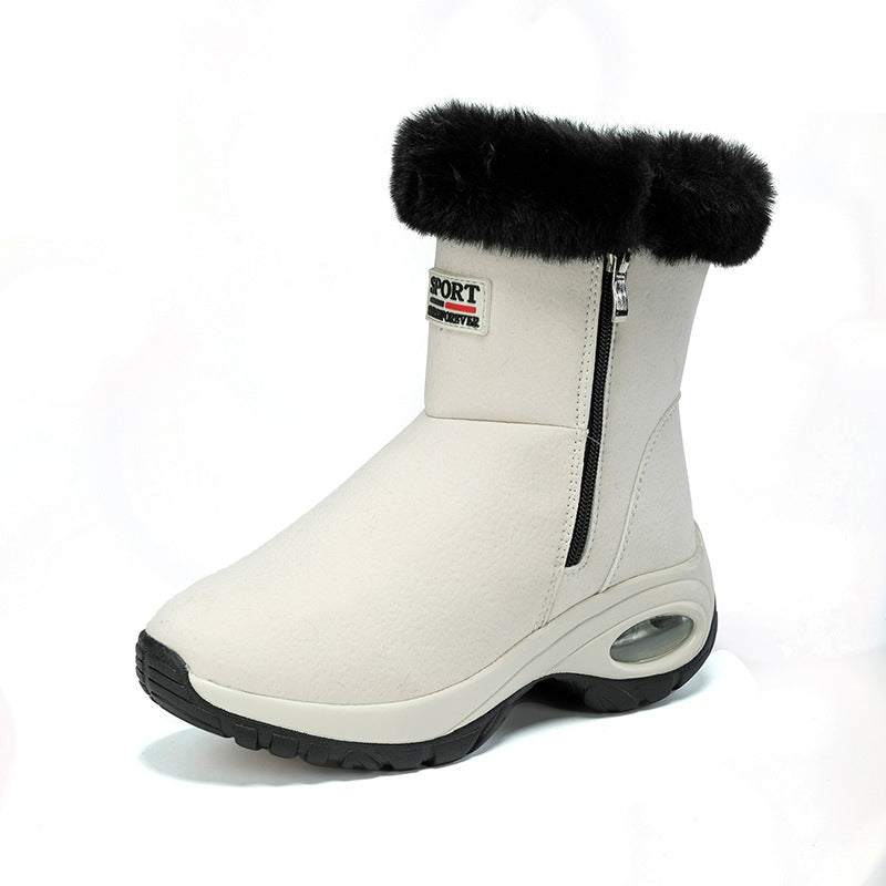 Chic and Stylish winter boots for women with faux fur trim