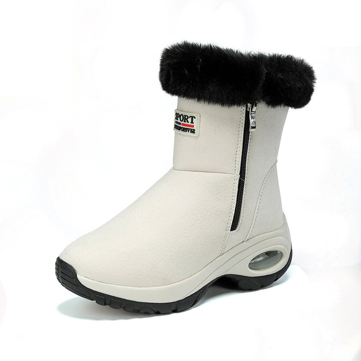 Chic and Stylish winter boots for women with faux fur trim