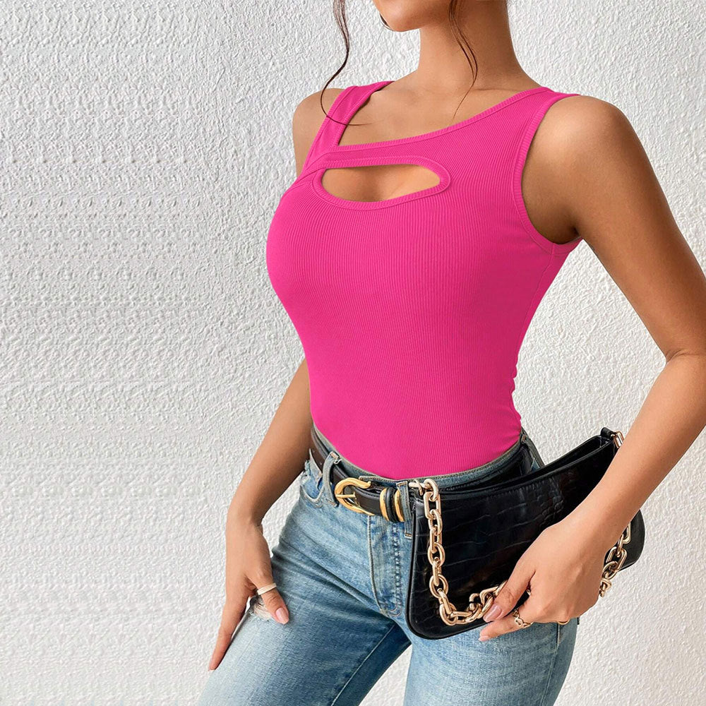 Top ajusté pour femmes avec design à découpe asymétrique Chic & Stil