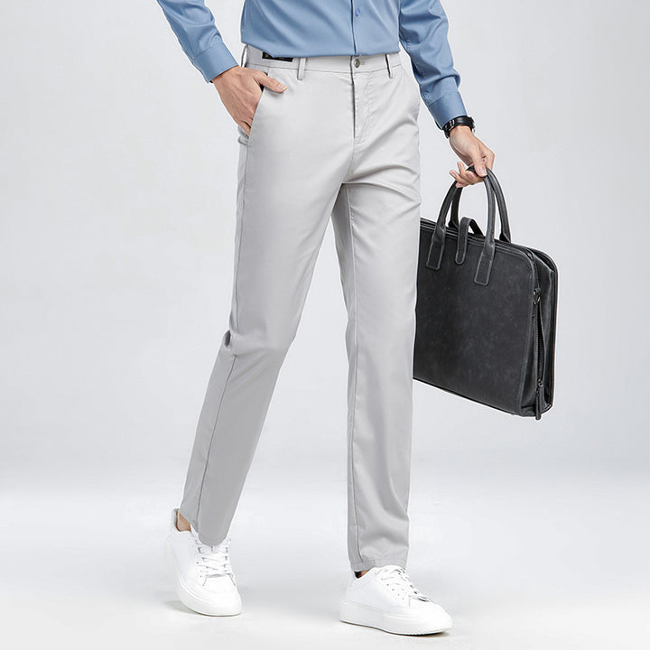Elegant chino pants for men with breathable features and a practical cut Lune London