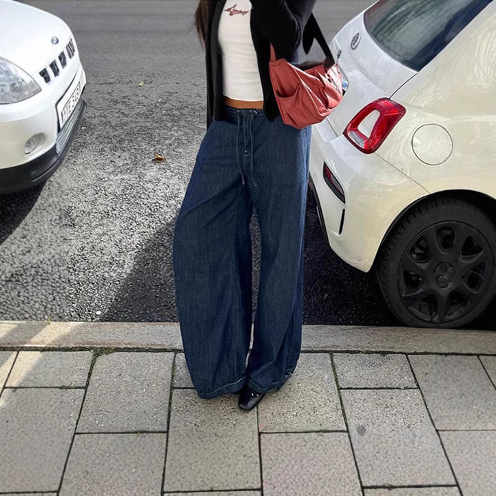 Wide jeans for women with elastic waistband and adjustable hem Lune London