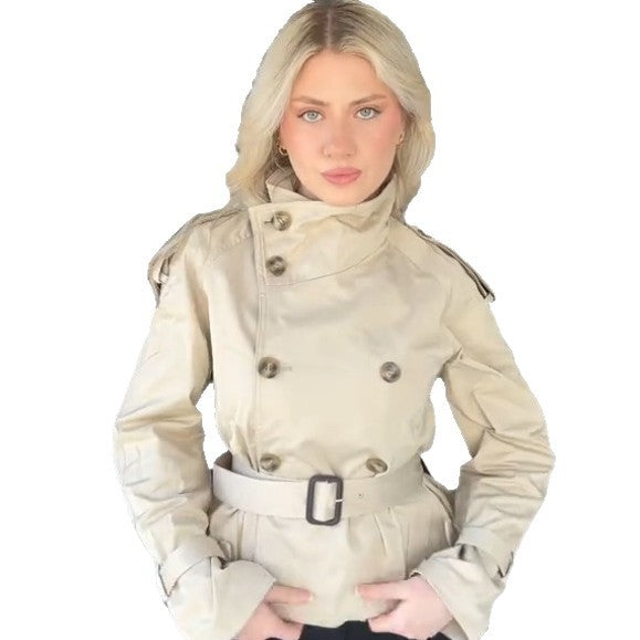 Modern trench coat for women with high collar and practical side pockets Lune London
