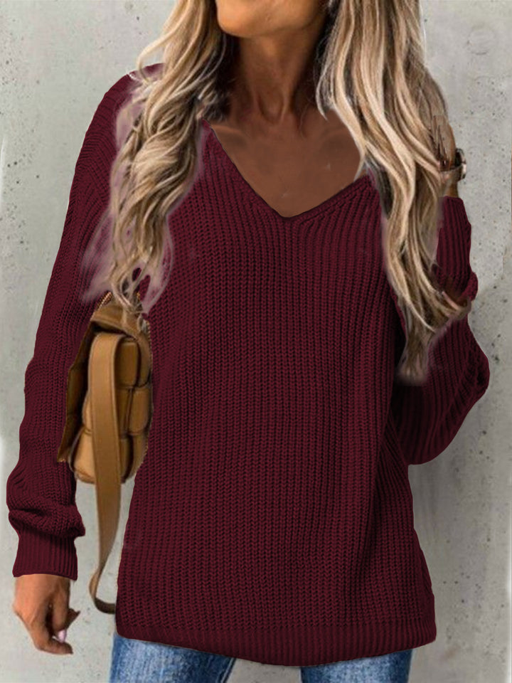 Thick knit V-neck pullover for women with a relaxed fit Lune London
