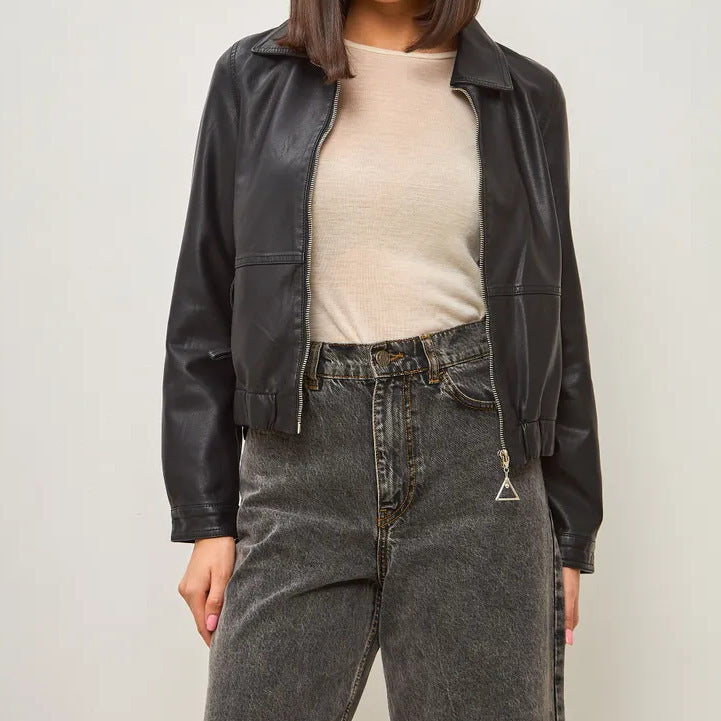Trendy women's bomber jacket in vegan leather Lune London