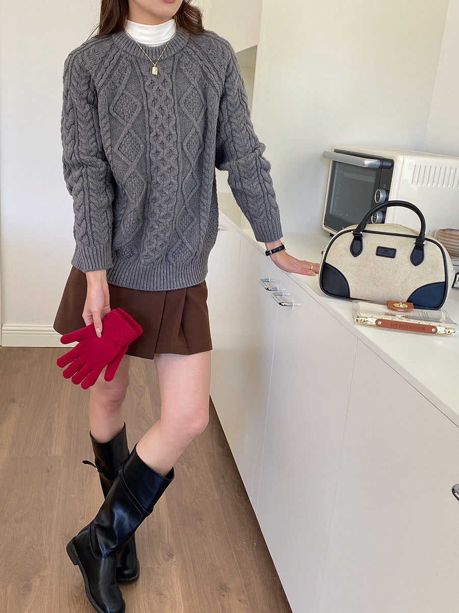 Women casual chunky knit sweater with cable pattern Chic & Stil