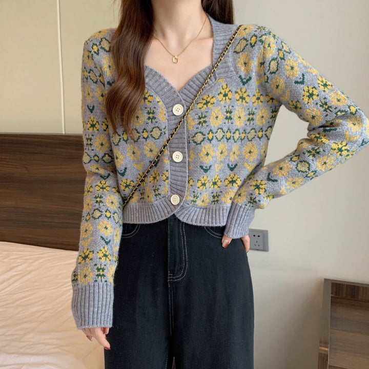 Ladies knitted floral jacket with wide edges Lune London