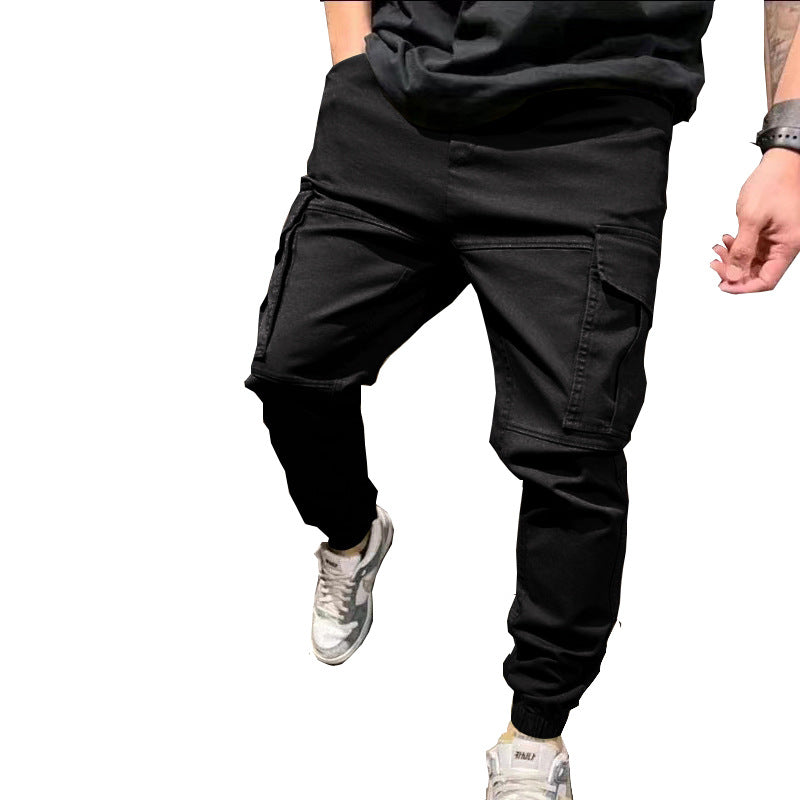 Casual cargo pants for men with practical pockets and sporty fit Lune London