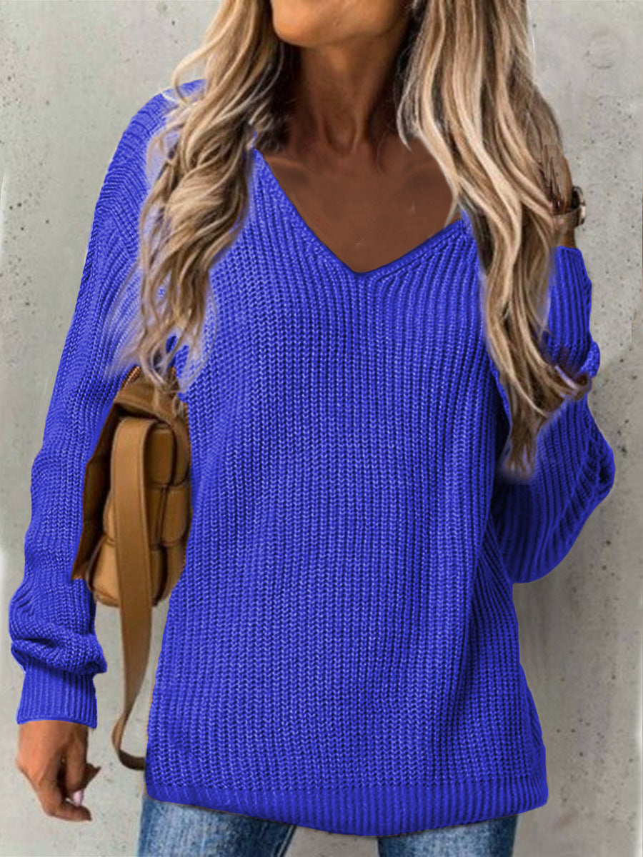 Thick knit V-neck pullover for women with a relaxed fit Lune London