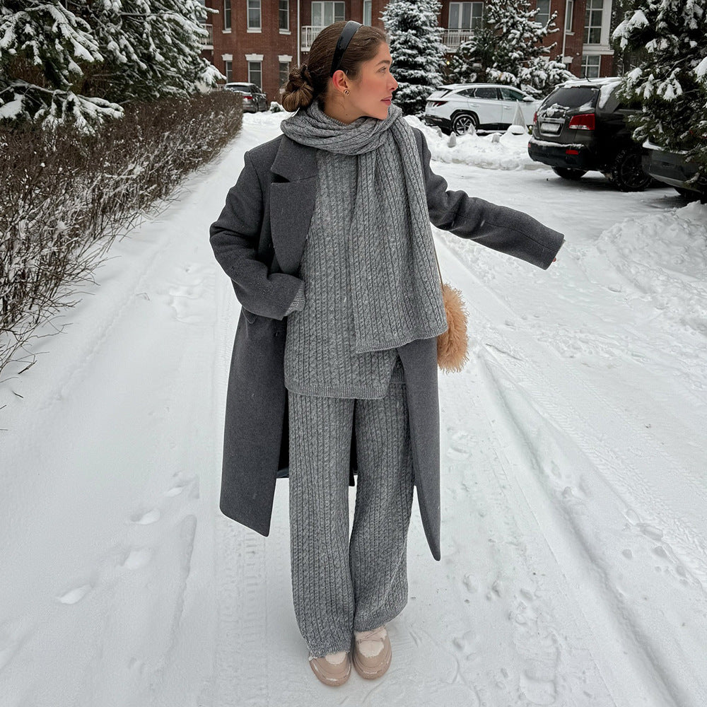 Ensemble en tricot pour femmes avec col haut et coupe décontractée Chic & Stil