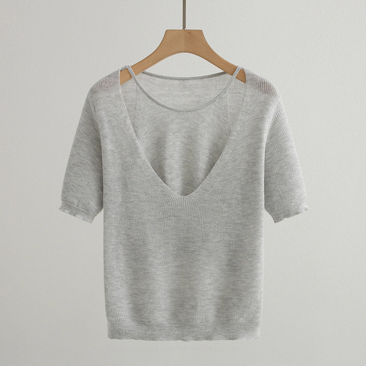 Casual V-neck knitted sweater for women with short sleeves Lune London