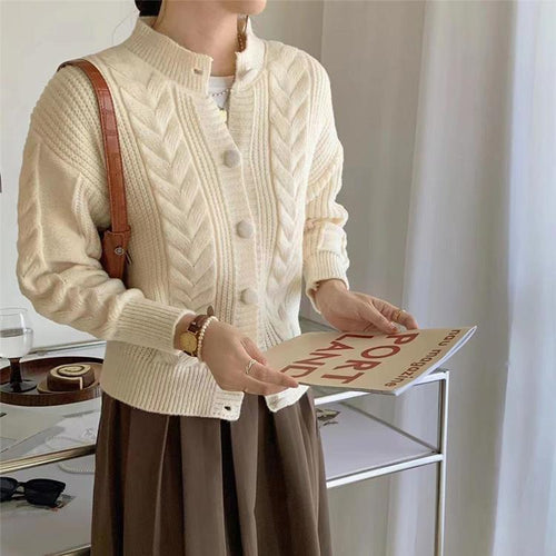 Comfortable knitted cardigan for women with braided pattern and large buttons Lune London