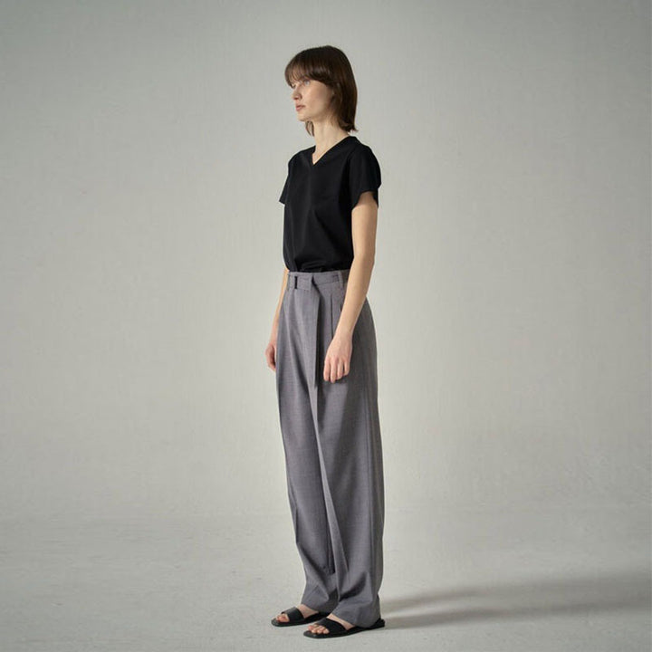 Pantalons en tissu élégants pour femmes avec taille haute et ceinture stylée Chic & Stil