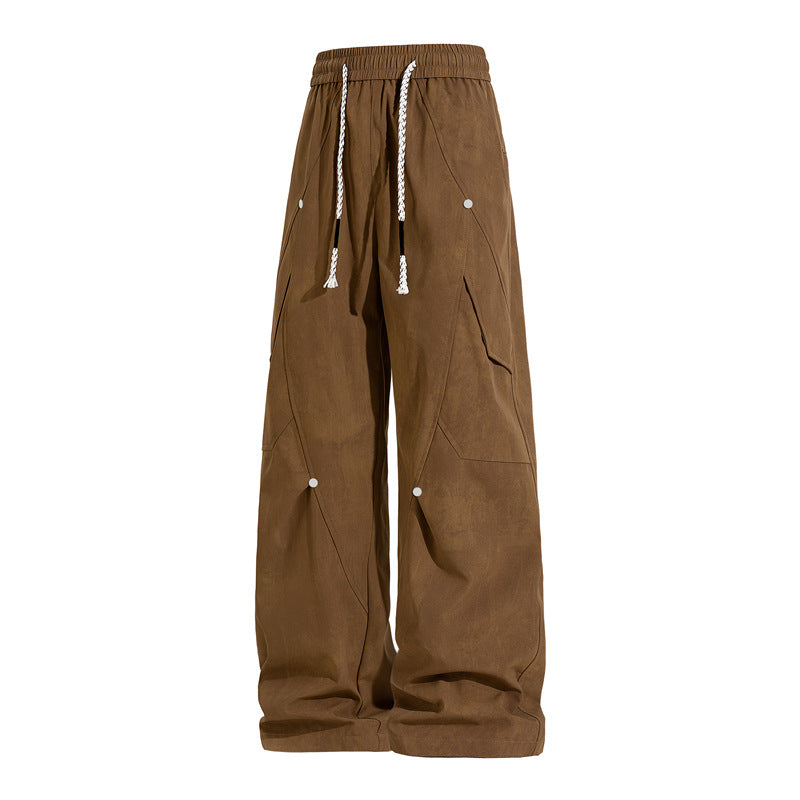 Fashionable women's cargo pants with elastic waist and deep pockets Lune London