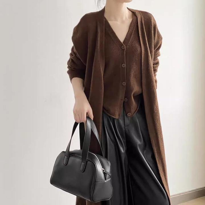 Robe en tricot pour femmes avec cardigan et patte de bouton Chic & Stil