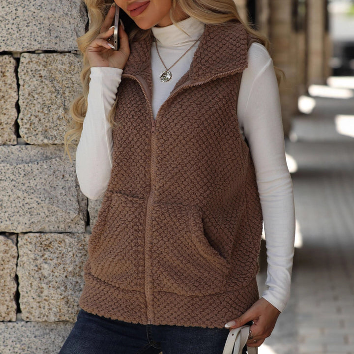 Fleece vest for women with practical pockets and chic collar Lune London