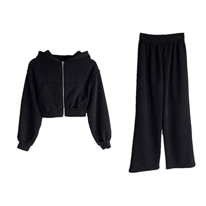 Ladies sporty lounge set with hoodie and wide-cut pants Chic & Stil