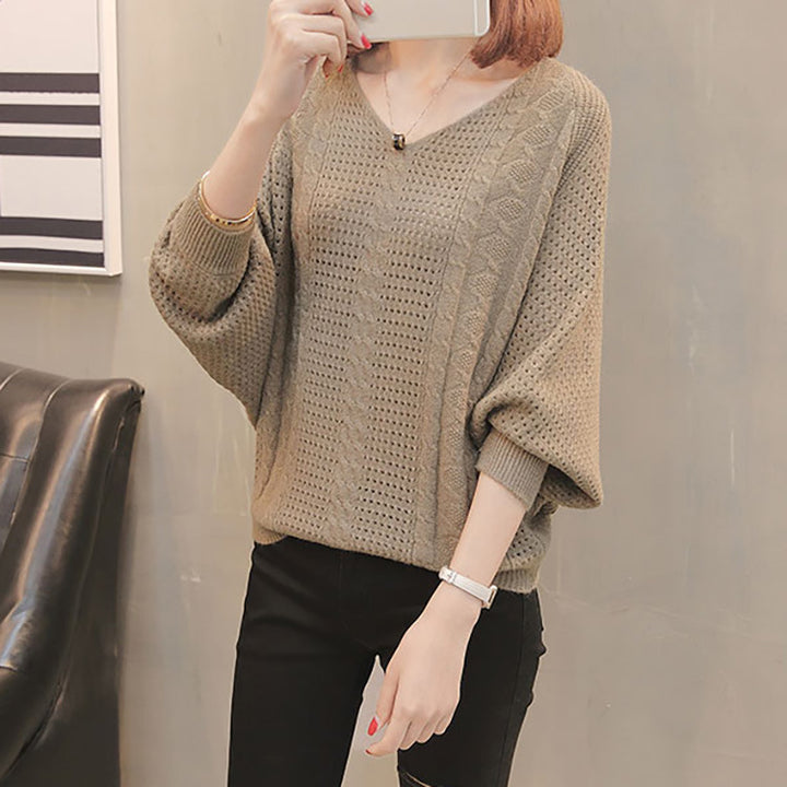 Lightweight knitted sweater for women with V-neck and hip-length fit Lune London