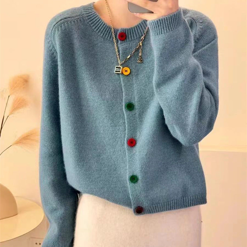 Ladies plush cardigan with colorful button details and a modern cut Lune London