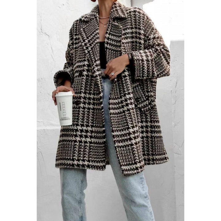 Manteau à carreaux pour femmes avec une coupe élégante et des poches pratiques Chic & Stil