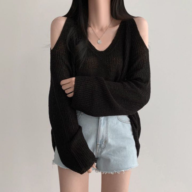 Casual sweater for women with off-shoulder and loose fit Lune London