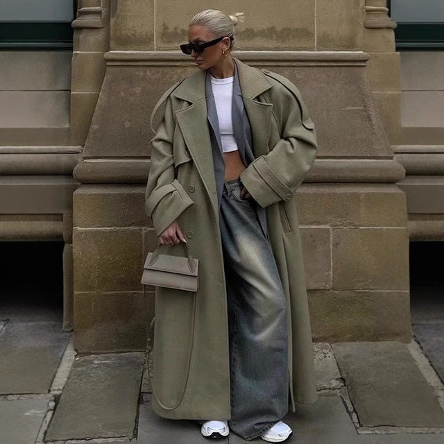 Elegant trench coat for women with adjustable belt and wide lapels Lune London