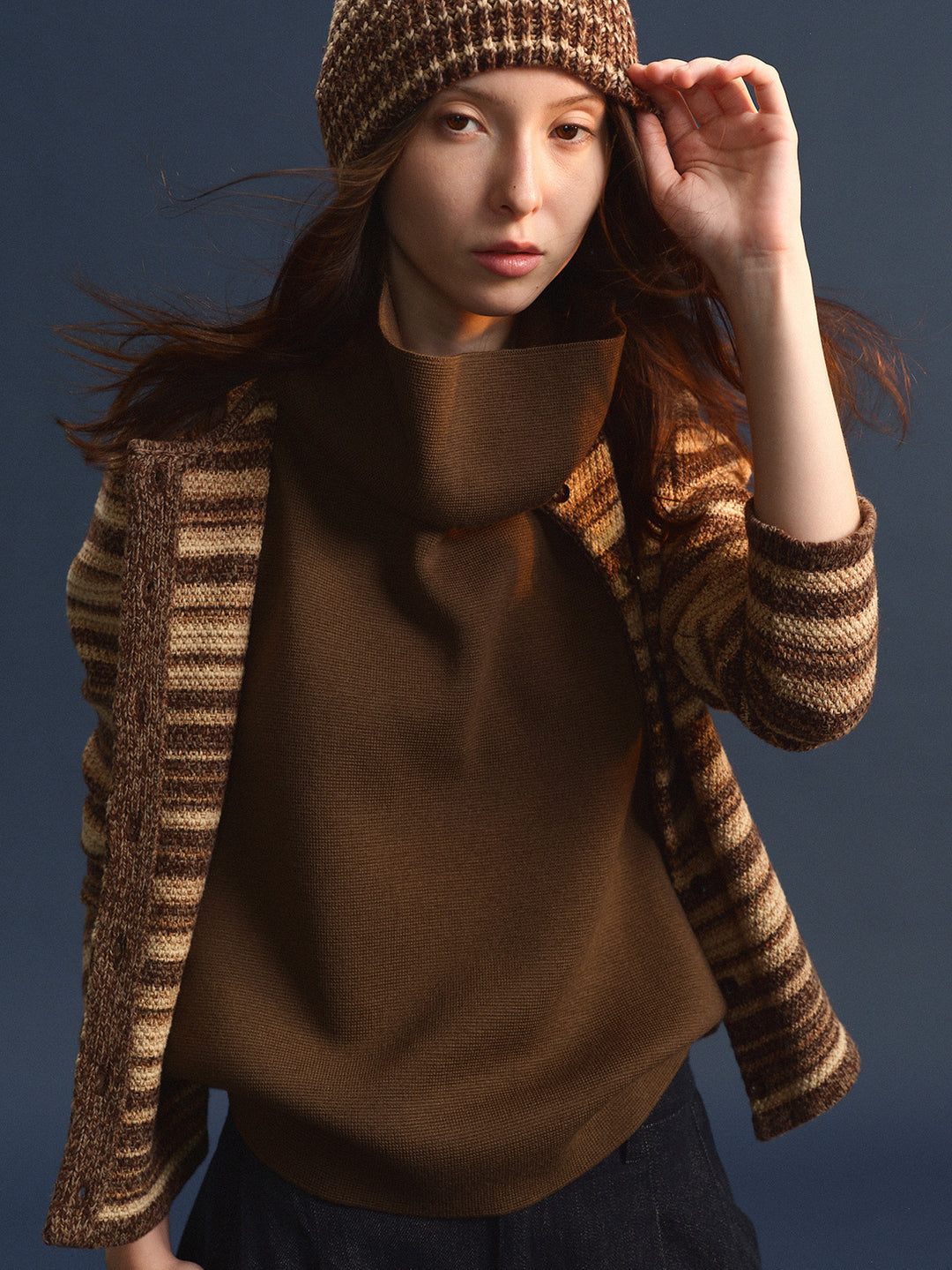 Gilet tricoté décontracté pour femmes avec col roulé Chic & Stil