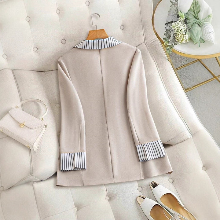 Elegant linen blazer jacket for women with a relaxed fit Lune London