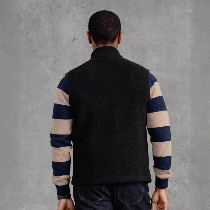 Fashionable men's fleece jacket with structured collar and practical pockets Lune London