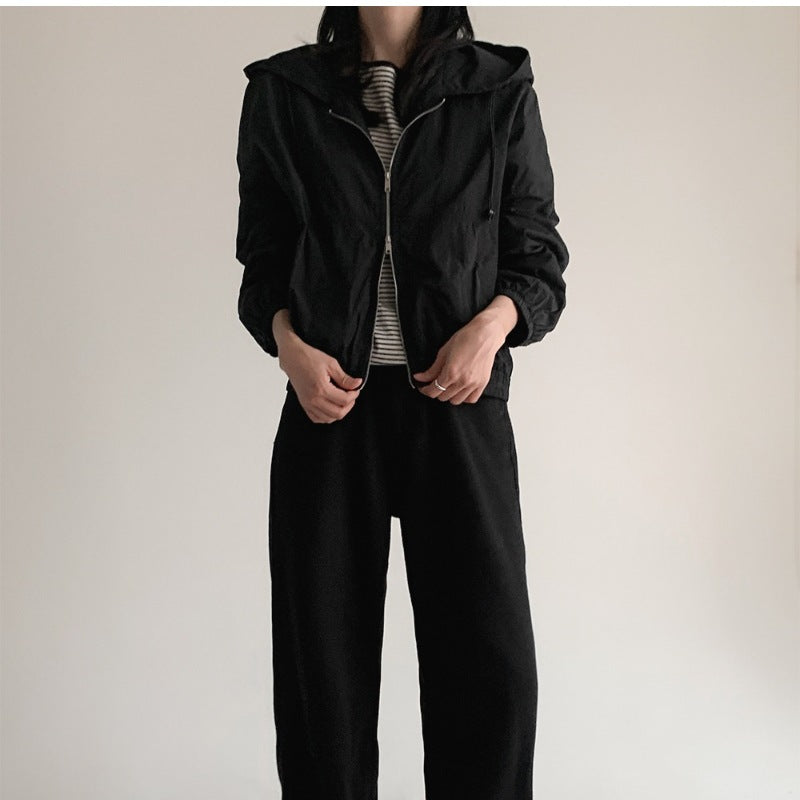 Veste de transition décontractée pour femmes avec capuche et poignets élastiques Chic & Stil