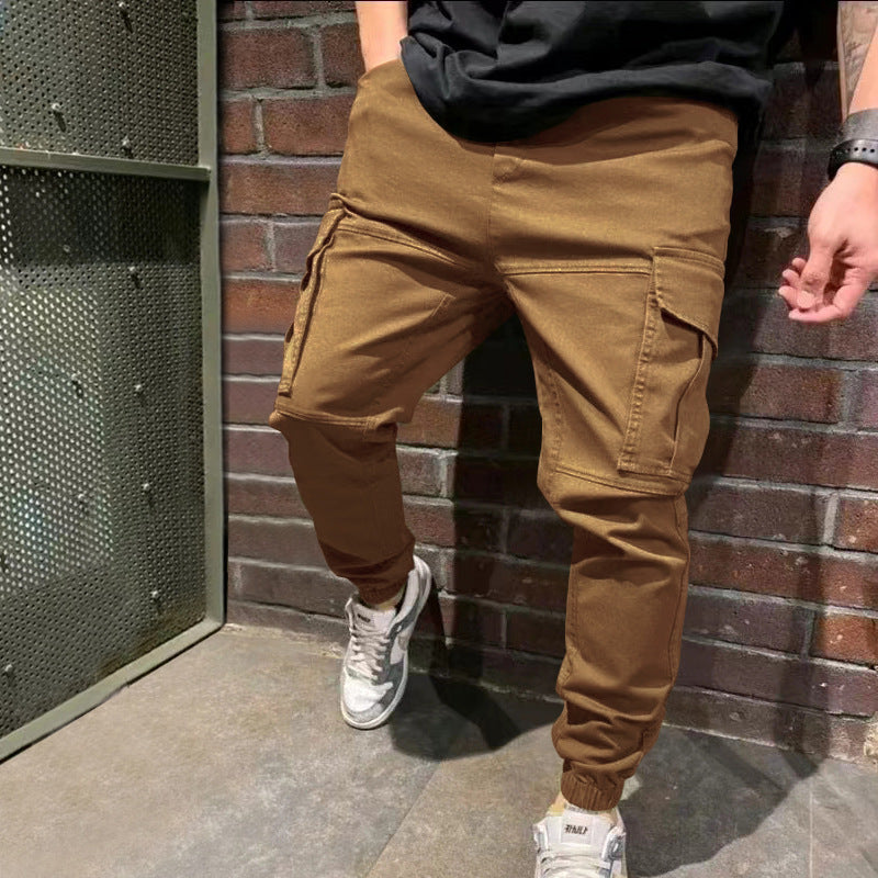 Casual cargo pants for men with practical pockets and sporty fit Lune London