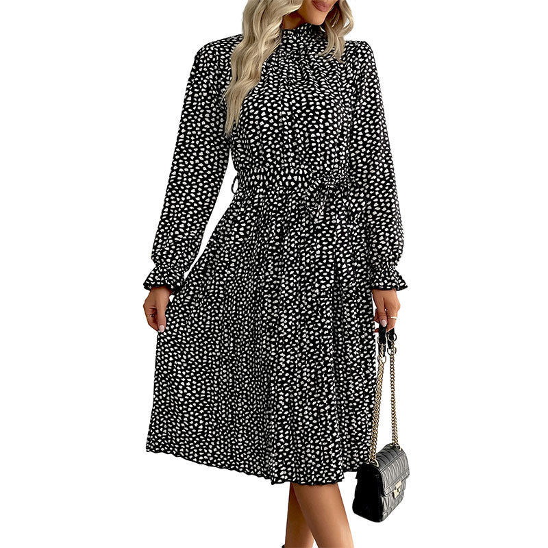 Midi dress for women with high quality collar, waist belt and floral pattern Lune London