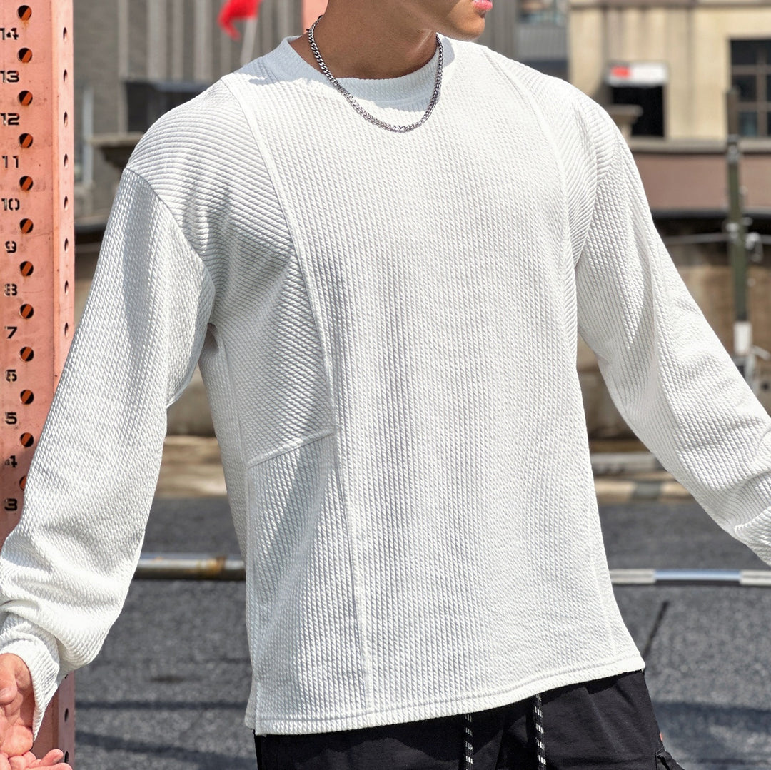 Casual textured fabric sweatshirt for men with practical pockets Lune London