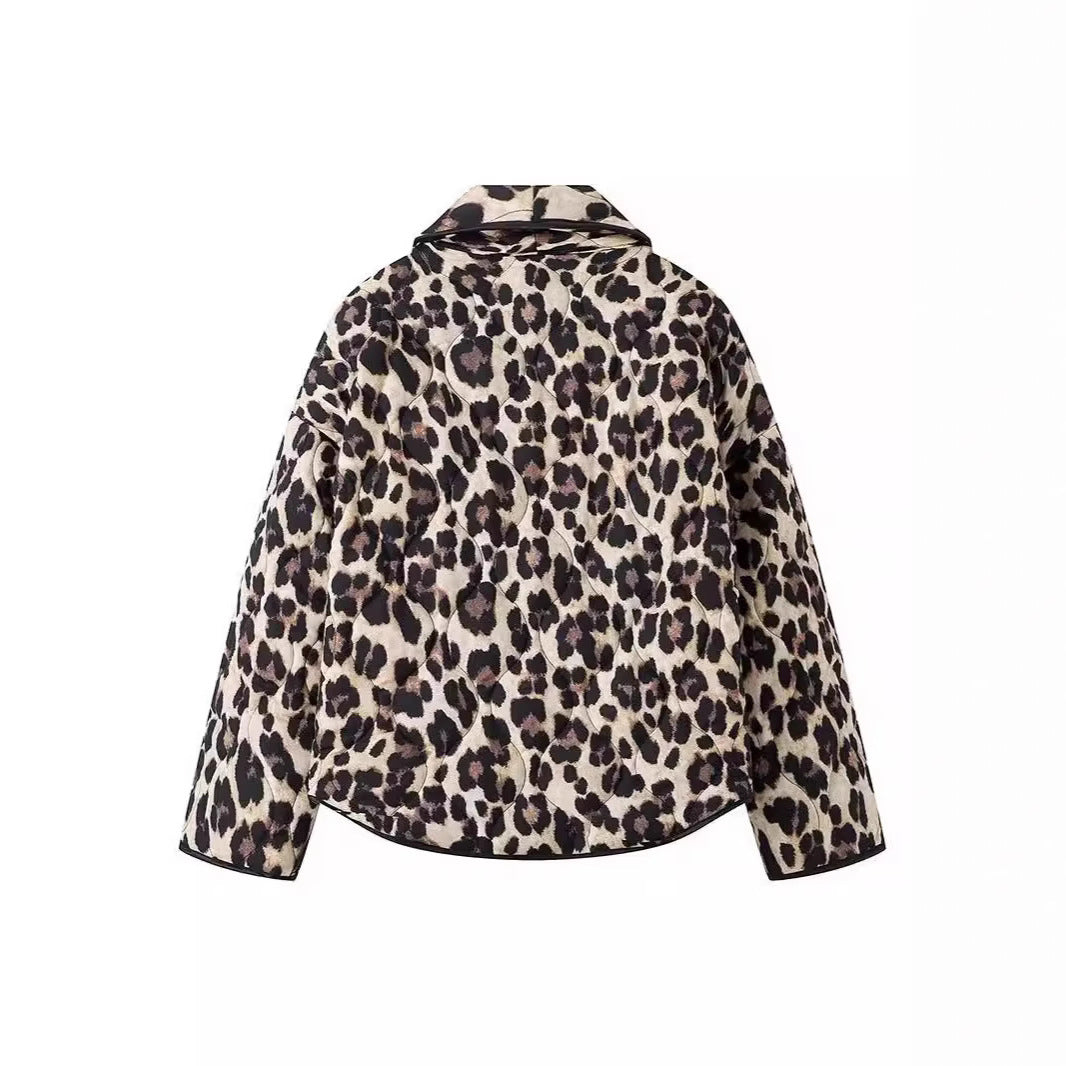 Veste matelassée tendance pour femmes avec motif léopard et poches pratiques Lune London