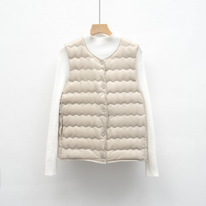 Ladies light quilted jacket with elastic inserts Lune London