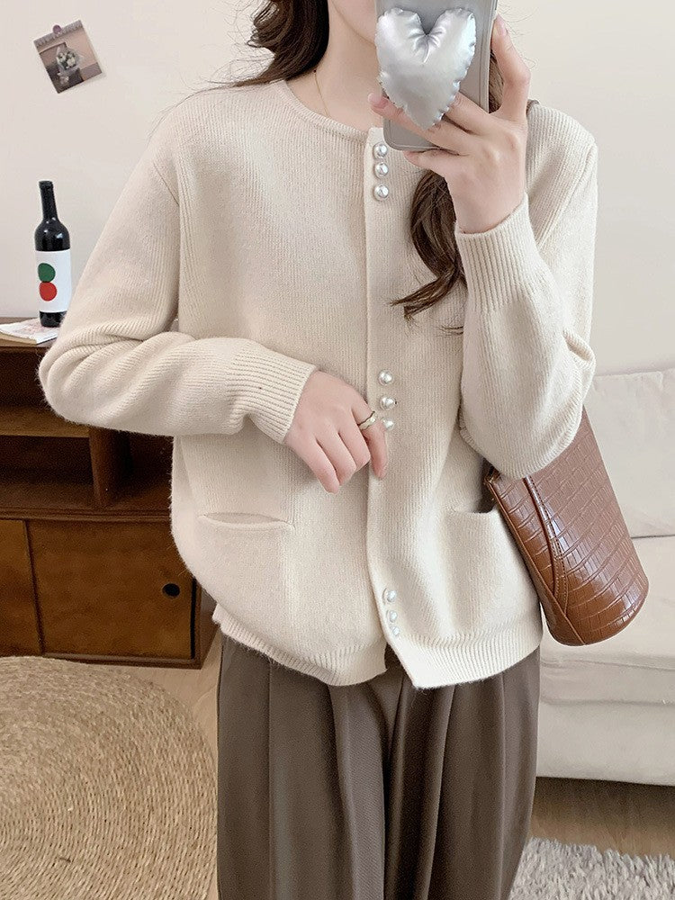 Ladies' knit jacket with elegant pearl buttons Lune London