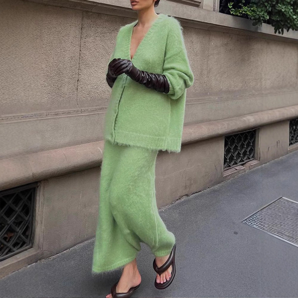 Ladies cozy sweater and midi skirt set Lune London