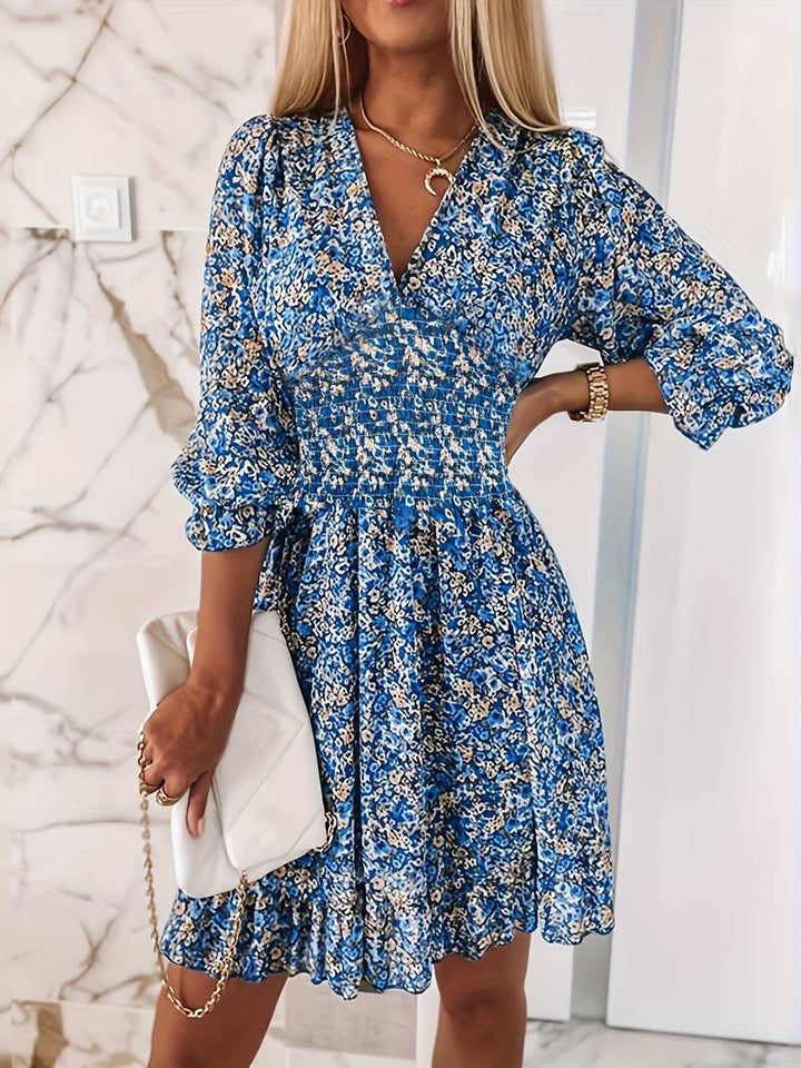 Ladies playful mini dress with V-neck and airy sleeves Lune London