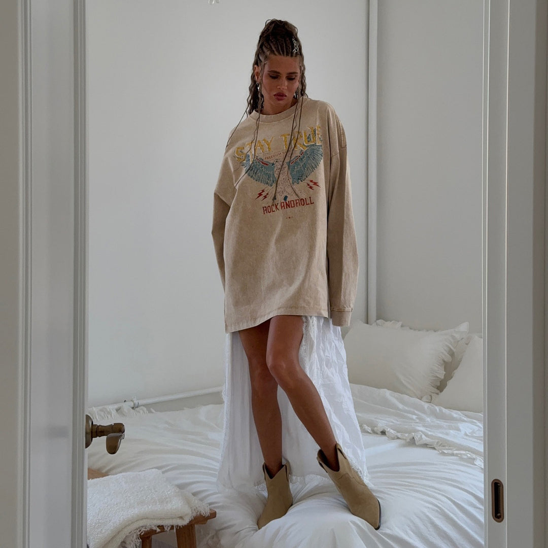Oversized sweatshirt for women with graphic print and relaxed fit Lune London