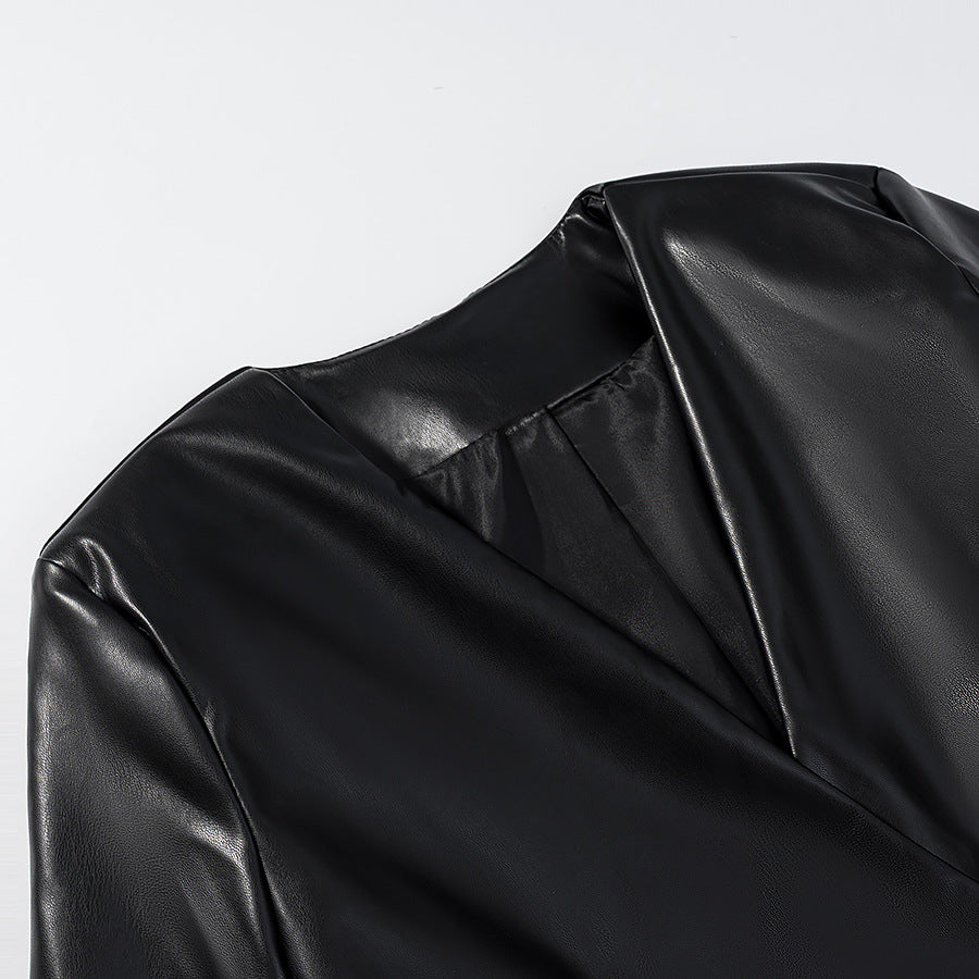 Veste blazer en faux cuir pour femmes avec poches discrètes et coupe moderne Chic & Stil