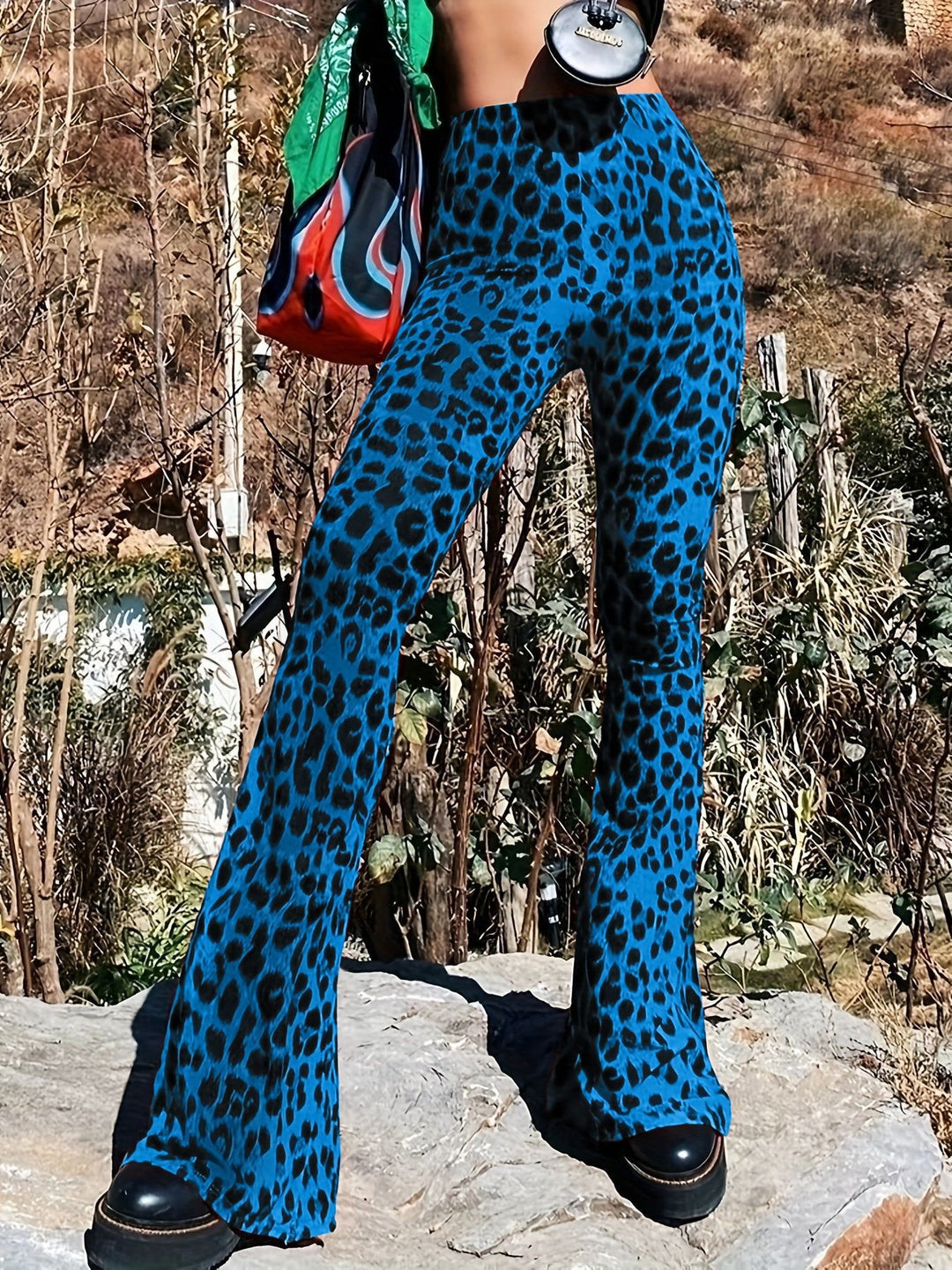 Flared leggings for women with a trendy leopard pattern Lune London