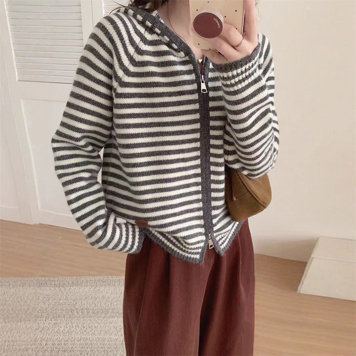 Ladies Striped Hoodie with Practical Zipper Closure and Chic Side Pockets Style