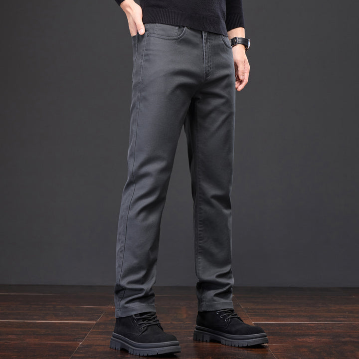 Men's chino pants with a modern fit and practical pockets Lune London