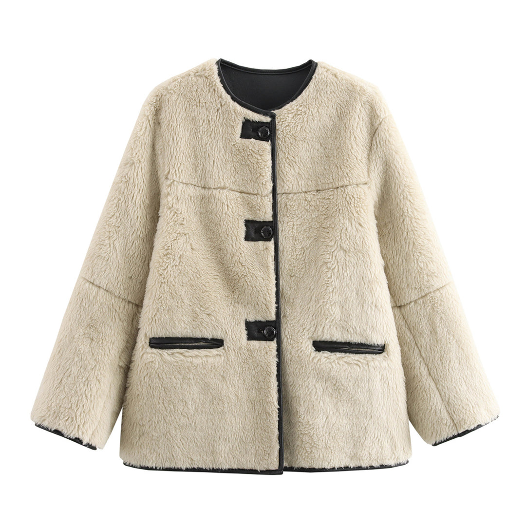 Women’s plush jacket with high-quality faux fur and practical pockets Lune London