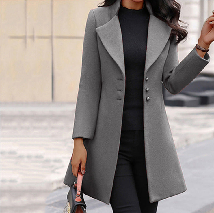 Ladies elegant and chic blazer coat with wide lapels Lune London