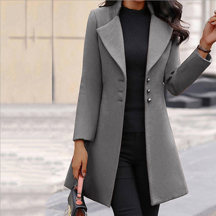 Ladies elegant and chic blazer coat with wide lapels Lune London