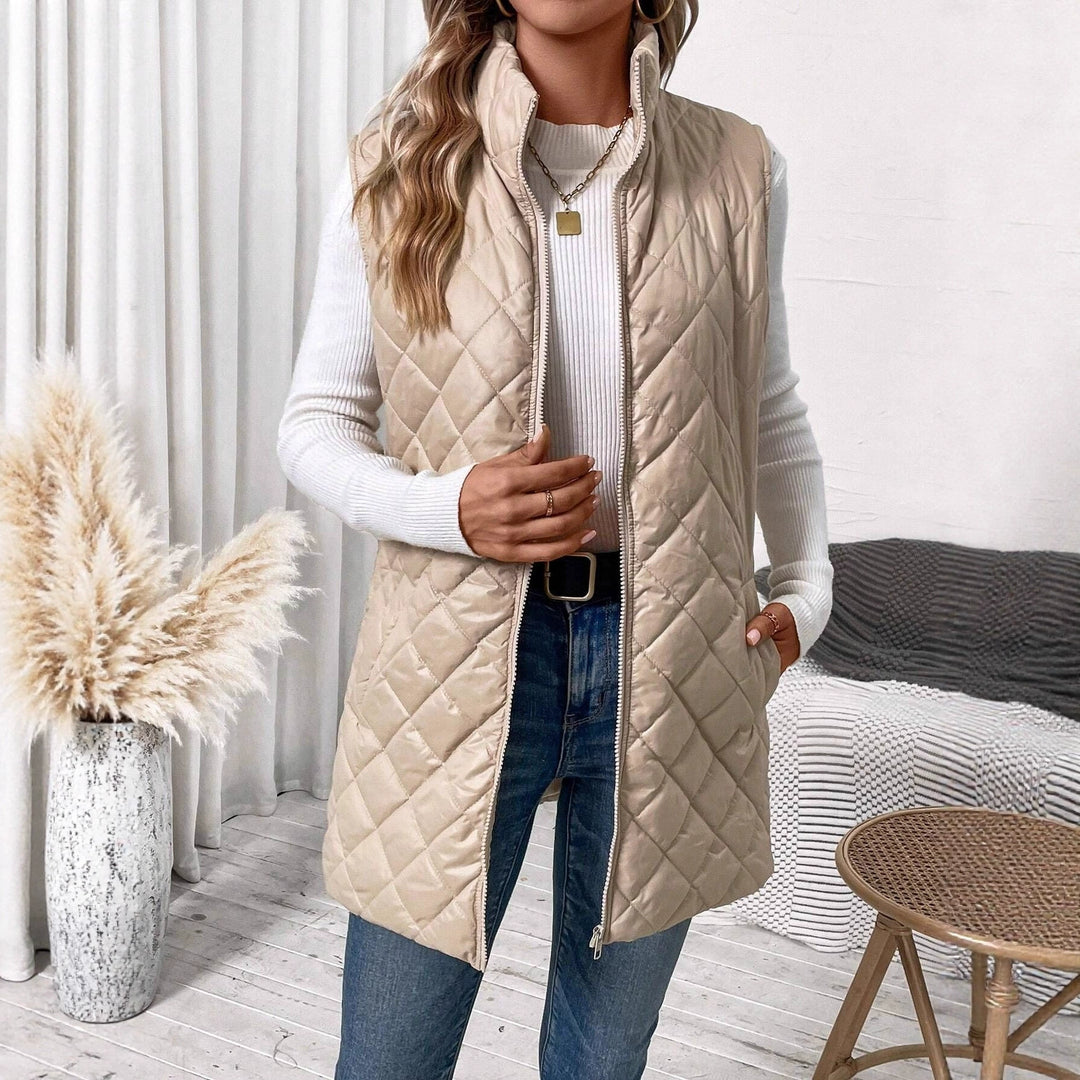 Ladies Elegant quilted vest with wide collar and practical pockets Lune London