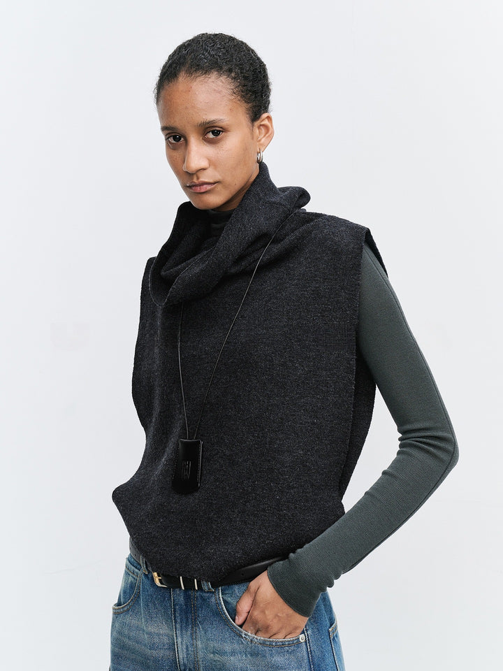 Gilet tricoté décontracté pour femmes avec col roulé Chic & Stil