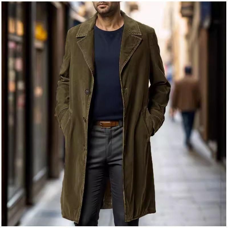 Elegant trench coat for men in high-quality fabric with practical pockets Lune London