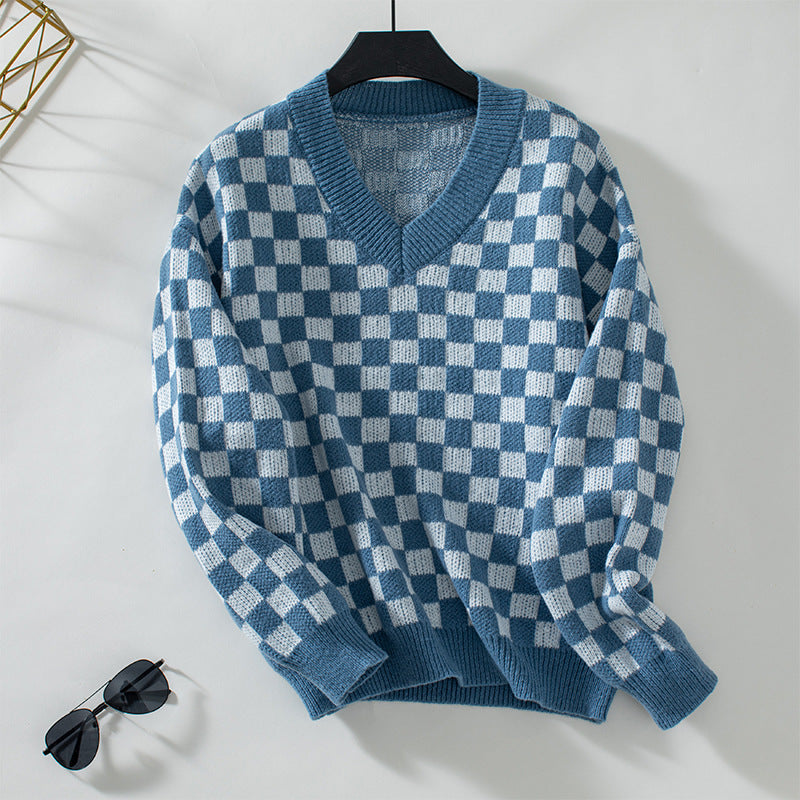 Casual women's V-neck sweater with checked pattern and loose fit Lune London