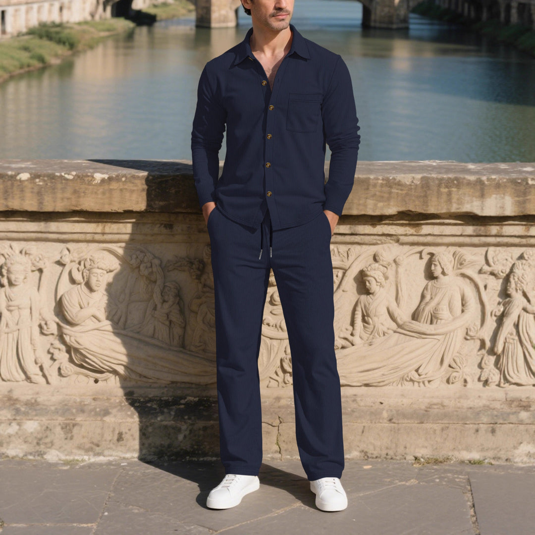 Elegant casual suit for men with structured design and practical pockets Lune London